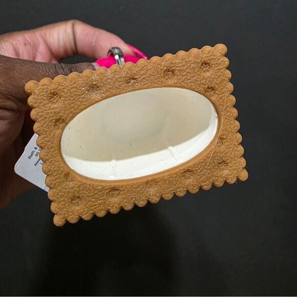 Bath And Body Works S’more Pocketbac Holder NWT Charm BBW Collectible - Picture 3 of 6